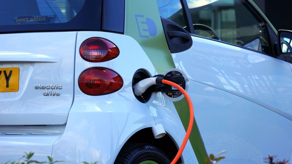 Električni automobili: Prednosti i izazovi zelene tranzicije