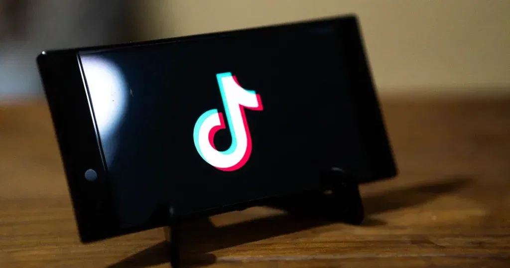 TikTok planira otkaze u Velikoj Britaniji zbog prelaska na umjetnu inteligenciju