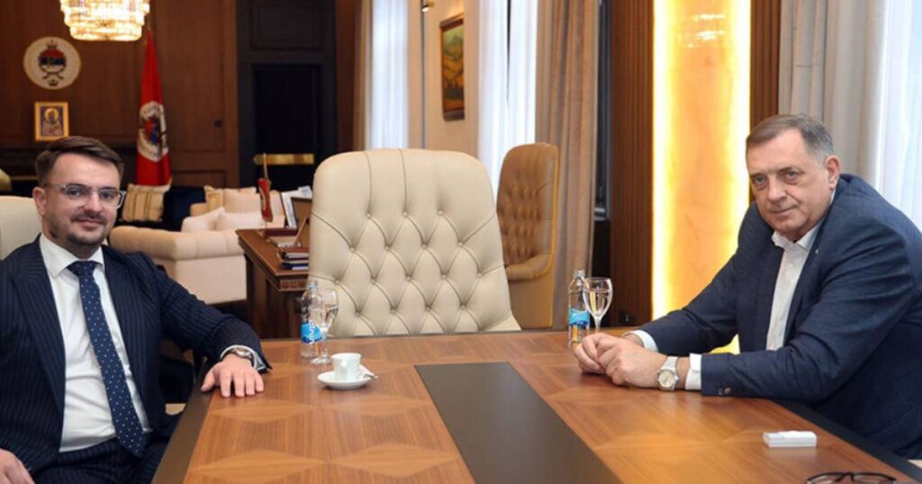 Pranjić preuzeo ovlasti, Dodik i dalje koristi privilegije