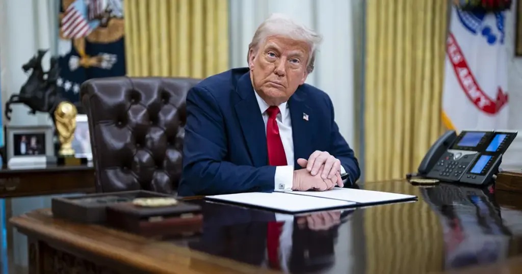 Trump potpisao uredbu kojom Antifu proglašava “terorističkom organizacijom”