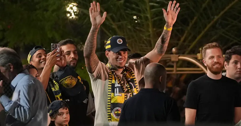 Ederson nakon osam godina napustio City i prešao u Fener. Guardiola dovodi Donnarummu