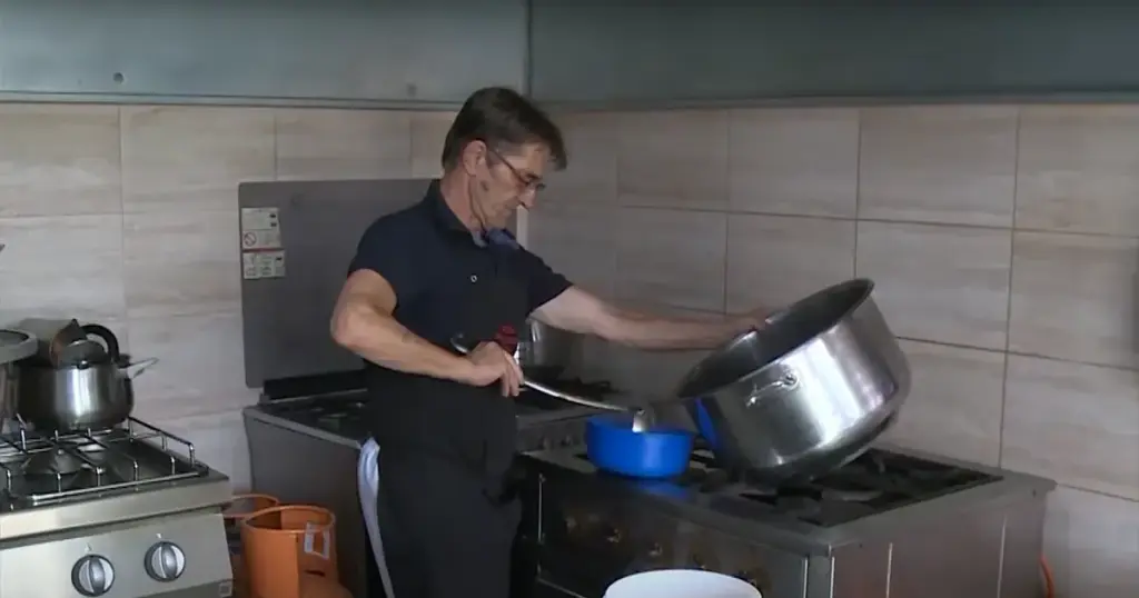 “Ja bih dosad umrla”: Sve veći broj korisnika Dječije javne kuhinje, a hrane je sve manje