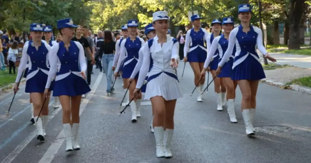 Održan svečani defile mažoretkinja i ADA Festival na Vilsonovom šetalištu