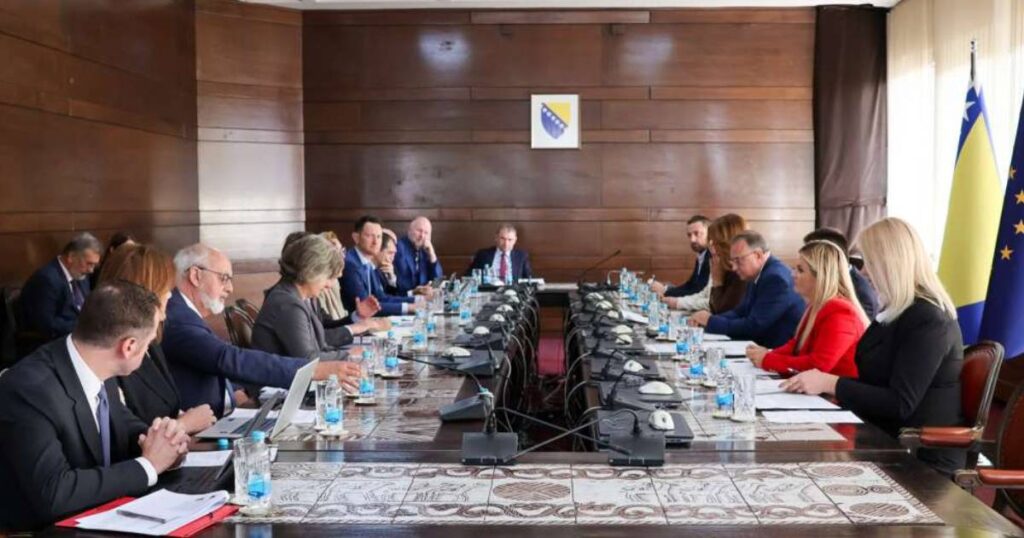 Nikšić s predstavnicima EBRD-a: Nastavak saradnje na infrastrukturnim i energetskim projektima