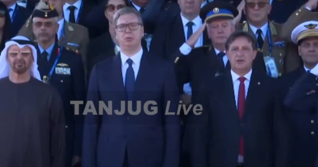 Vojna parada u Beogradu, načelnik Zajedničkog štaba OSBiH Gojko Knežević prisustvuje, salutirao himni Srbije