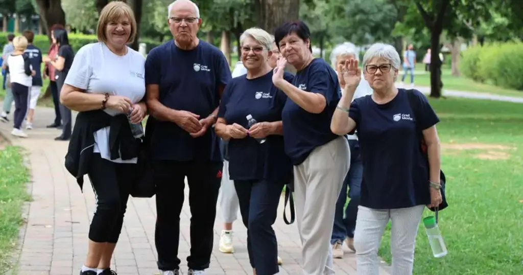 Mostarski penzioneri u parku treniraju i druže se: Kad odradimo trening, “dobri” smo čitav dan