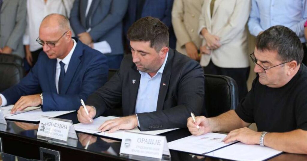 Gradonačelnici Bijeljine, Tuzle i Orašja potpisali sporazum o saradnji