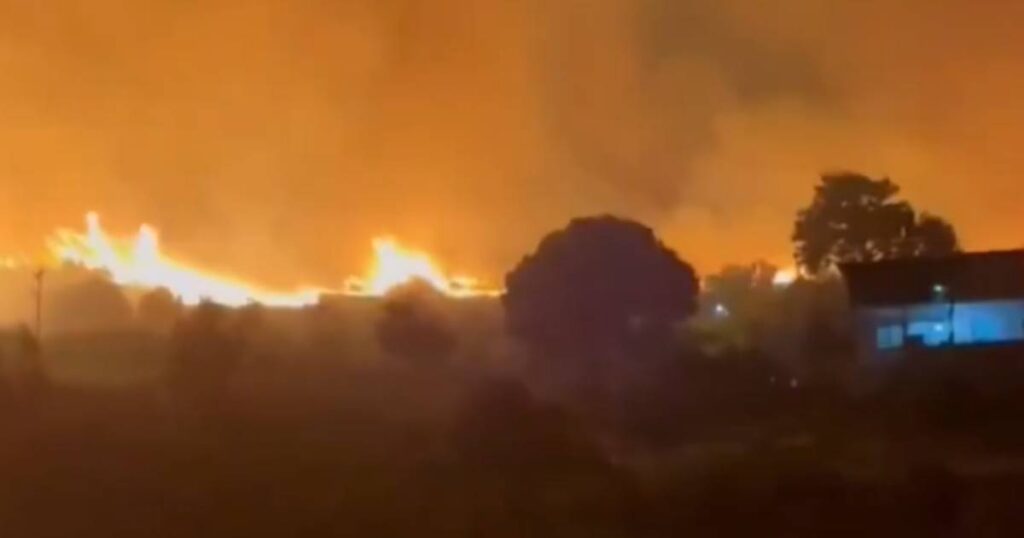 Haos u Turskoj: Antaliju uništavaju požari, vatra se približila poznatim odmaralištima