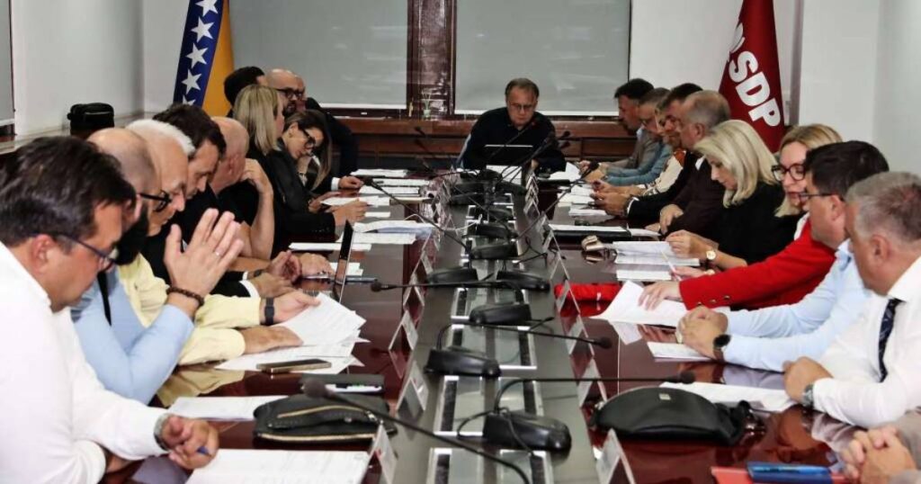 Hitno smijeniti kadrove SNSD-a iz izvršne i zakonodavne vlasti