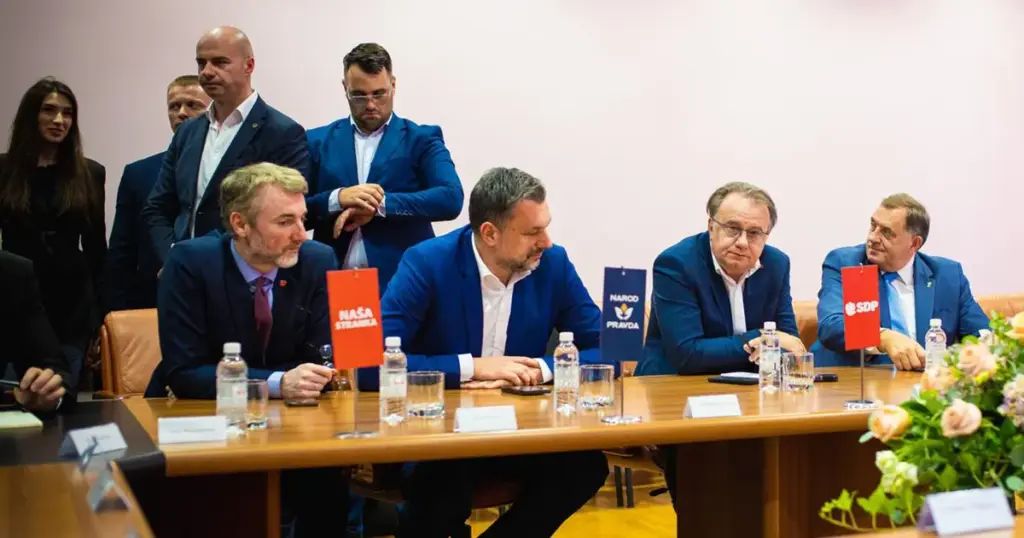 Trojka: Dodikov politički kraj je početak oporavka cijele BiH