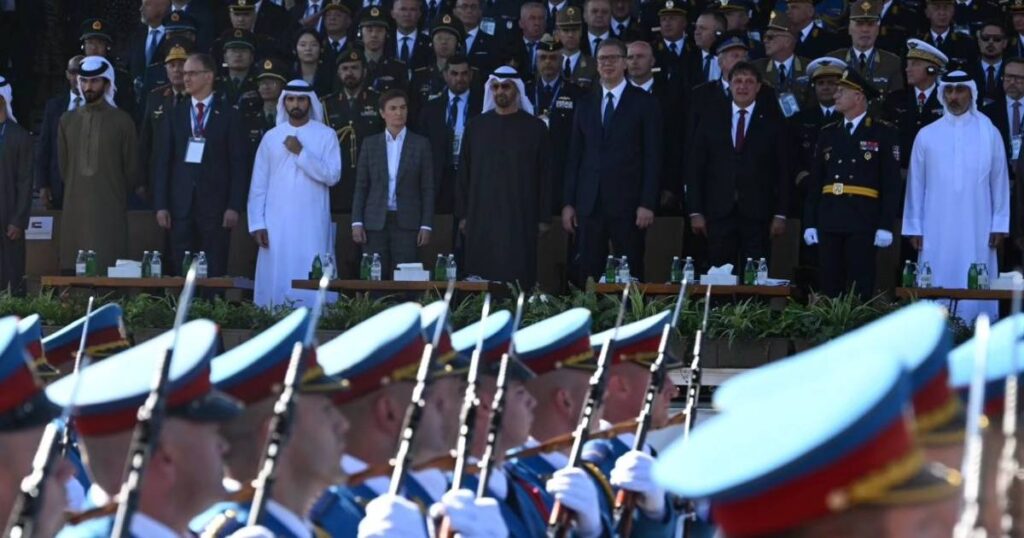 Vučić se oglasio nakon završene vojne parade: Ovo je i opstanak i pobjeda Srbije