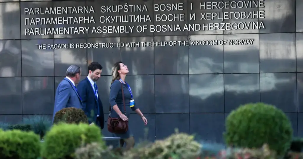 “Četiri kandidata na konkursu”: Državni posao u BiH više nije san, radnici odlaze iz javne uprave