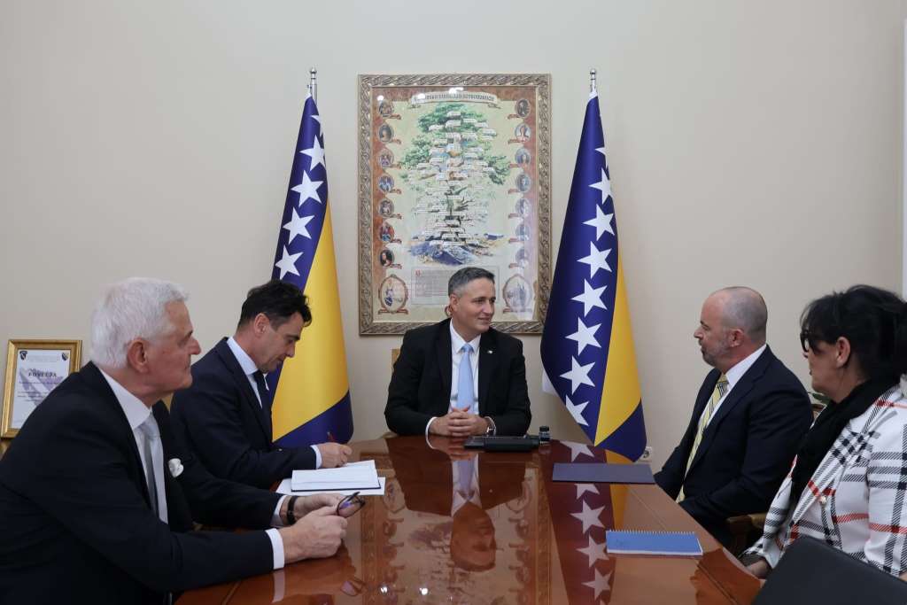 Bećirović razgovarao s Ginkelom: Nastavak strateškog partnerstva BiH i SAD