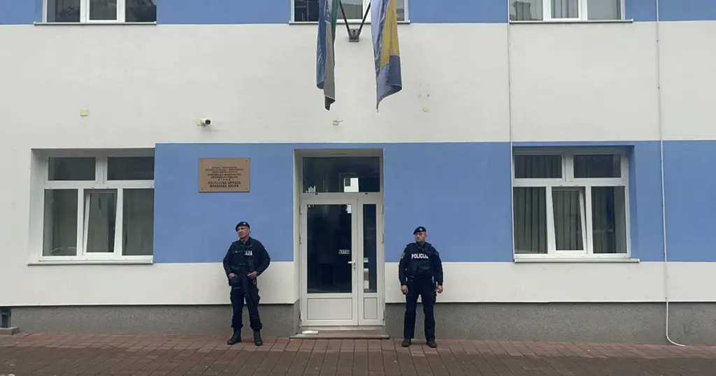 Prošla je godina dana od napada na policijsku stanicu u Bosanskoj Krupi: “Predmet je u radu”