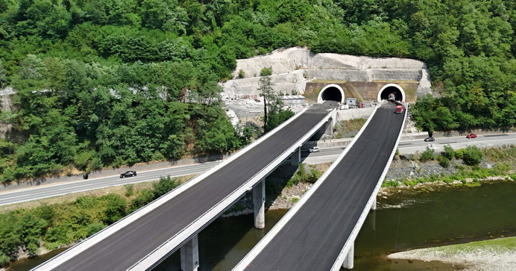Upitno otvaranje dionice autoputa s najdužim tunelom u FBiH. Probijeno je više rokova