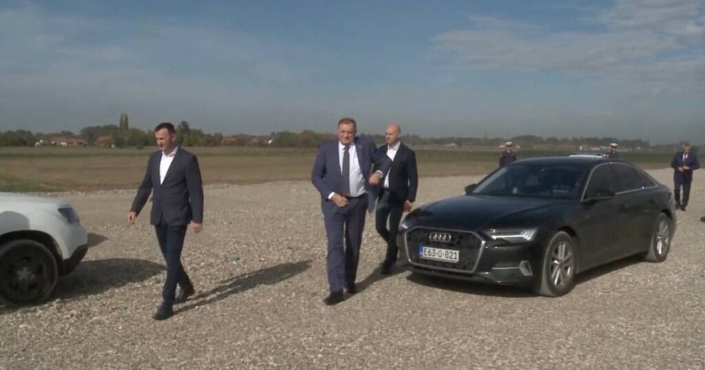 Dodik kao da nije smijenjen – helikopteri, obezbjeđenje i službena pratnja