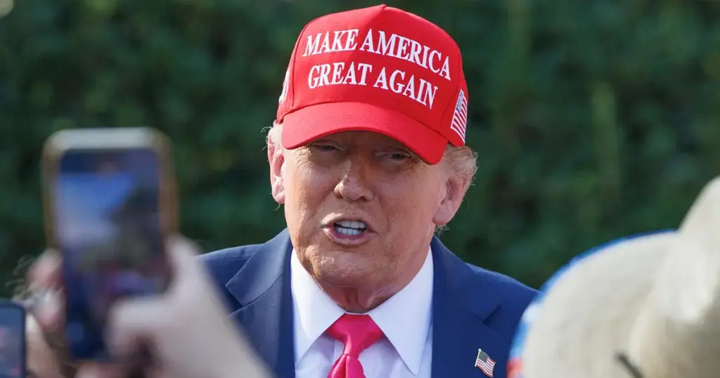 Trumpove tarife na drvo i namještaj stupile na snagu
