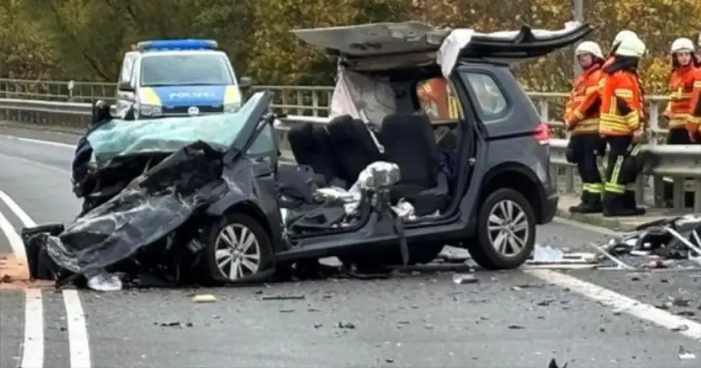 Stravična nesreća u Njemačkoj: Automobil nakon sudara sletio s mosta u rijeku, poginulo više osoba