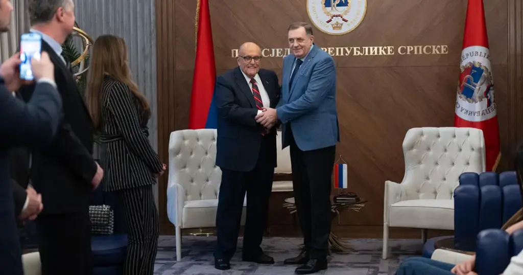 Američke vlasti privremeno ukinulo sankcije bivšem šefu kabineta Milorada Dodika