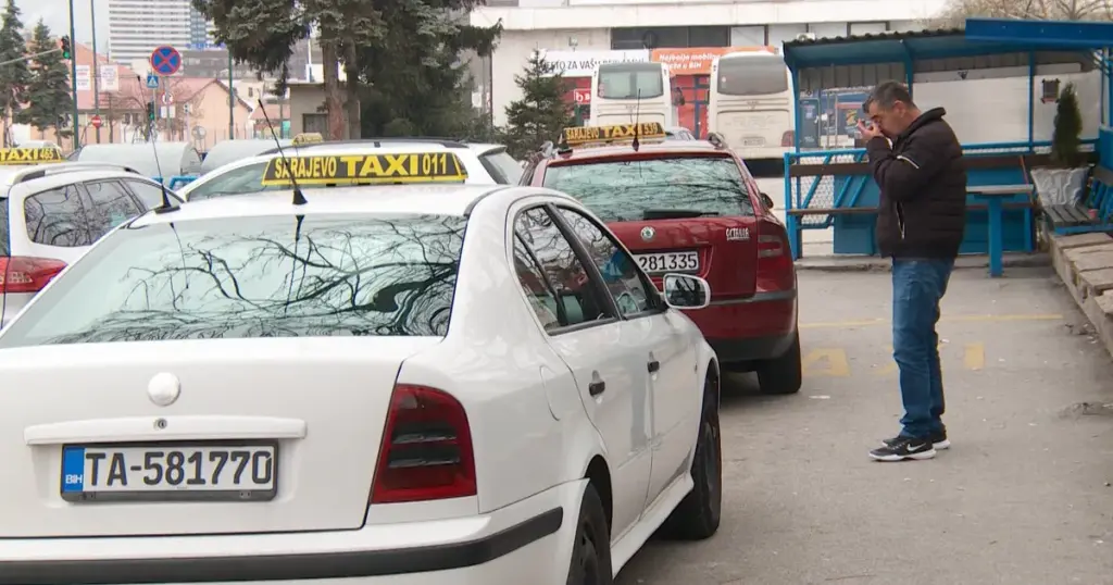 Sprema se rješenje problema na koji se žale sarajevski taksisti