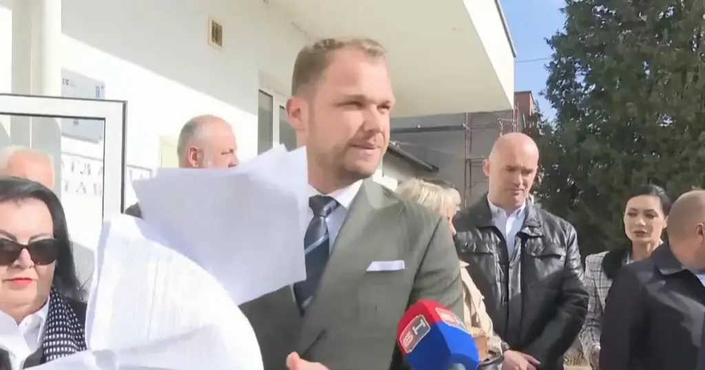 Stanivuković izašao na 50. jubilarni “referendum”: “Došao sam da glasam, ali mema nikoga”
