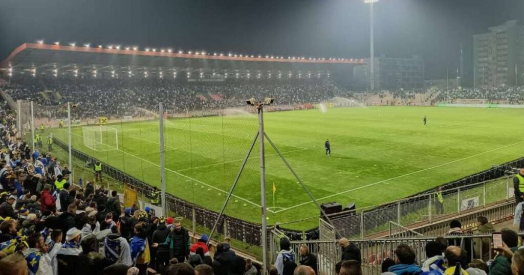 Barbarez i Lucescu odabrali početne sastave, Džeko predvodi napad “Zmajeva”