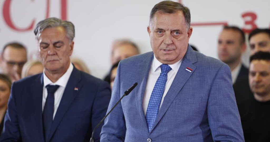 Dodik “pronašao krivca” za neizvjesnost izbora: Bošnjaci glasali za Blanušu