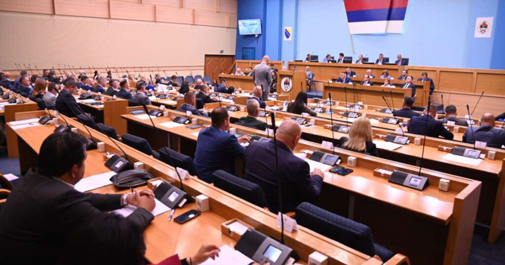 Nastavljena sjednica NSRS, u toku rasprava dragocjenim metalima. Najavljeno i novo zaduženje