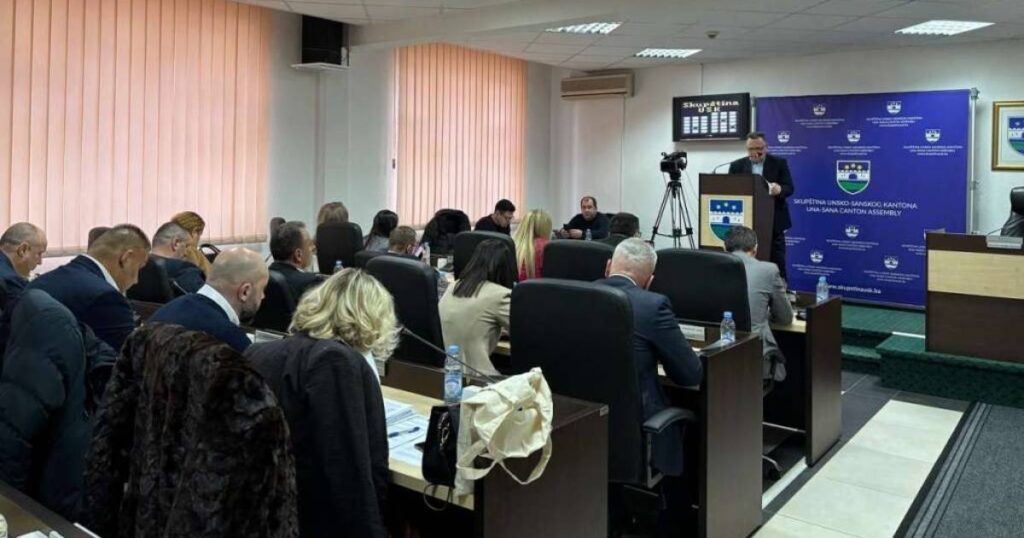Državni službenici sada mogu zadržati radna prava pri imenovanju na direktorske pozicije