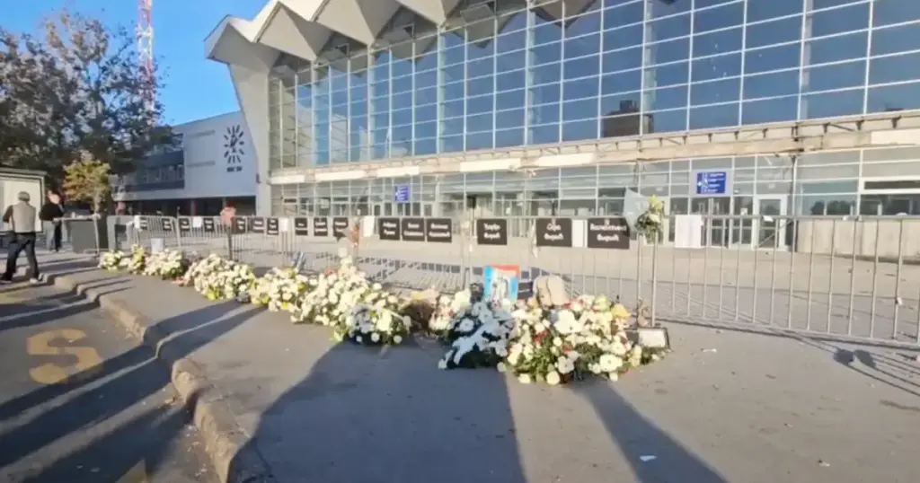 Desetine hiljada ljudi obilježiće godišnjicu tragedije u Novom Sadu, odbijeno Vučićevo izvinjenje