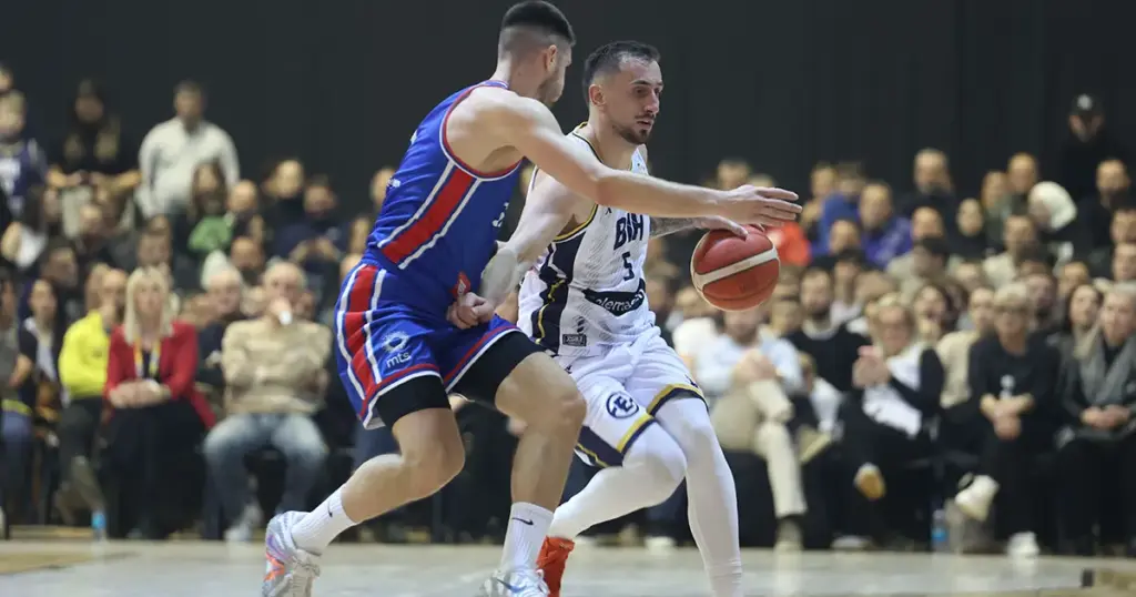 Atić se izvinio navijačima: “Kad srce ide ispred strpljenja. Bio sam uvjeren da nije bio faul”