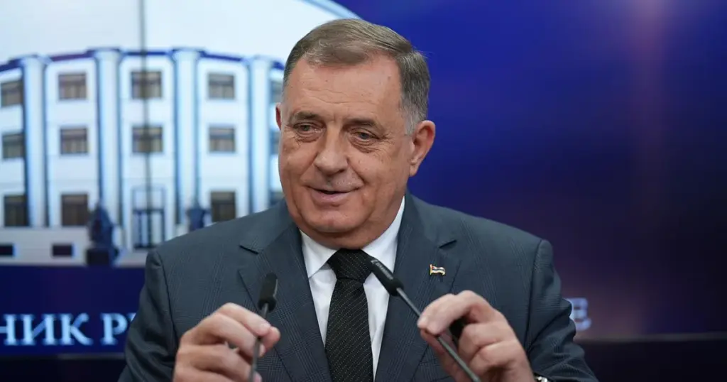 Trojka: Dodik ponovo istim modelom reketari EU, za nas je on apsolutno neprihvatljiv sagovornik