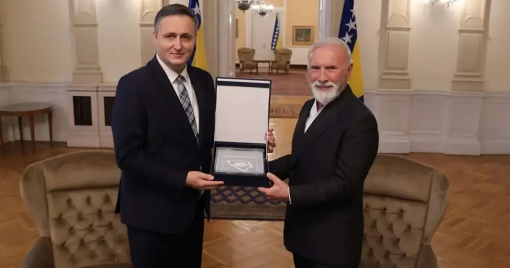 Dino Merlin primio prestižnu nagradu: Njegov doprinos kulturi BiH neprocjenjiv!