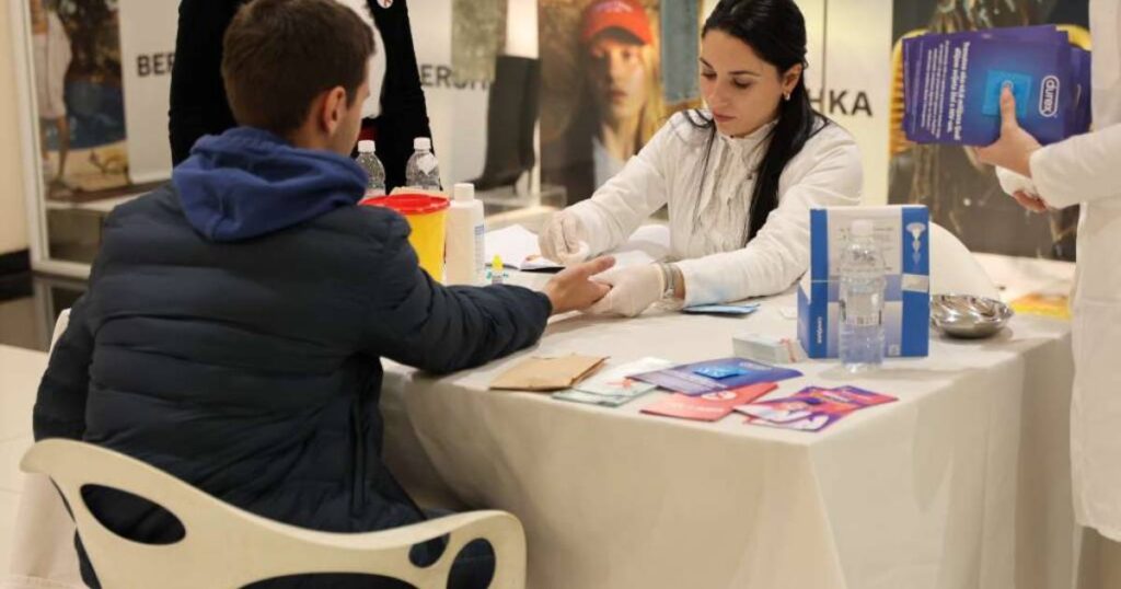 U FBiH 27 novih HIV slučajeva u 2025, najviše infekcija u dobi 30–39 godina