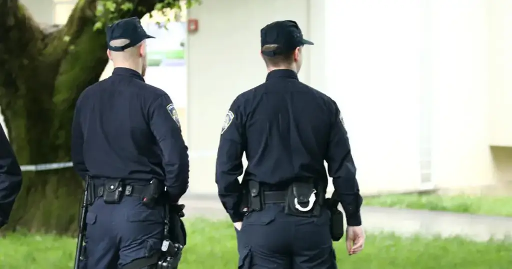 Šokantna pljačka u srcu grada: Žena uhapšena, dvojica osumnjičenih u bijegu!
